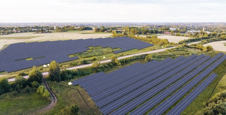 Swedbank izsniegusi 5 miljonu eiro aizdevumu Latvijā lielākās saules elektrostacijas izveidei