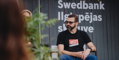 Kad manuskripts pārtop īstā sarunā: Swedbank darbinieka Jāņa Paidera pieredze MOT programmā