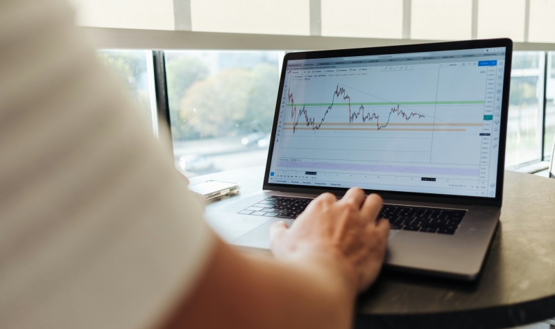 Pieci tirgotākie ieguldījumu fondi, akcijas un biržās tirgotie fondi (ETF) Swedbank klientu vidū