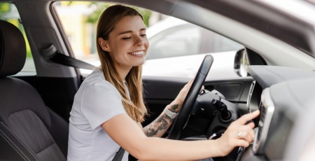 Kādus auto pērk jaunieši? TOP izvēles un ieteikumi