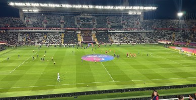Neplānotas ceļojuma izmaiņas: kā apdrošināšana izglāba plānus par futbola spēli Barselonā