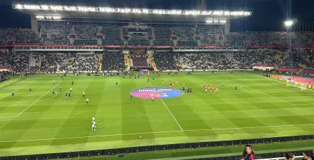 Neplānotas ceļojuma izmaiņas: kā apdrošināšana izglāba plānus par futbola spēli Barselonā