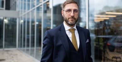 Viedoklis: Vai paaudžu maiņa salauzīs Latvijas uzņēmēju ambīciju stikla griestus?