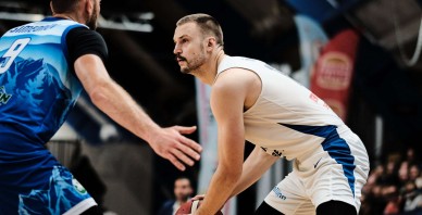 No mazām sporta zālēm līdz lielām arēnām – kas motivē jaunos basketbolistus sasniegt vairāk?