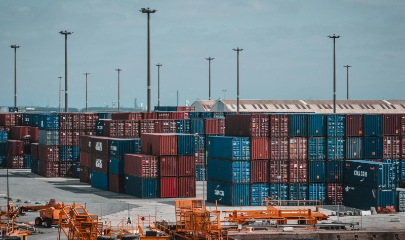 Eksporta izaugsmes groži re-eksporta rokās