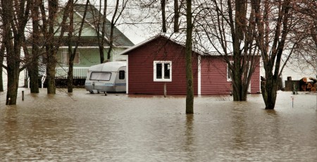 Atkusnis tuvojas - kā laikus sagatavoties iespējamiem plūdiem: praktiski soļi un drošības risinājumi