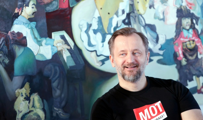 Kā sarunas skolā iedvesmo drosmīgiem lēmumiem – MOT trenera Gunāra Caunes stāsts