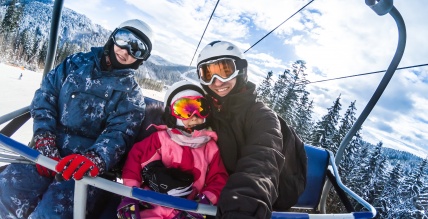 No Latvijas piekrastes līdz Alpu virsotnēm: iedvesma ceļojumu galamērķiem skolēnu pavasara brīvlaikam