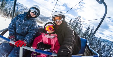 No Latvijas piekrastes līdz Alpu virsotnēm: iedvesma ceļojumu galamērķiem skolēnu pavasara brīvlaikam