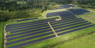Sunly no Swedbank piesaista 22 miljonus eiro 52 MW saules parku portfeļa būvniecībai Latvijā   
