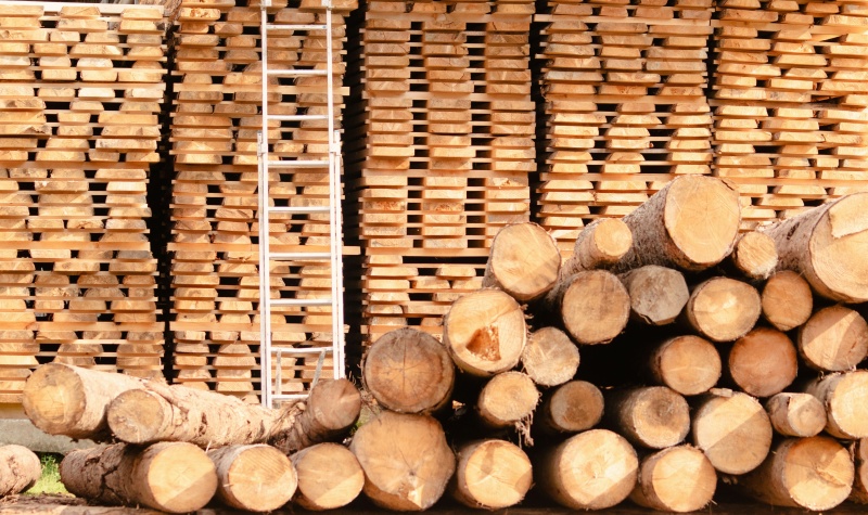 Apstrādes rūpniecība turpina stabili augt