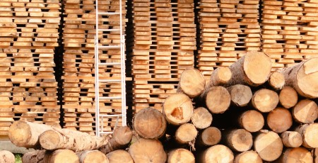 Apstrādes rūpniecība turpina stabili augt