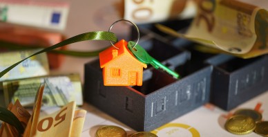 Ja tuvinieks pēkšņi vairs nevar parūpēties par savām finansēm: kā rīkoties ģimenei?