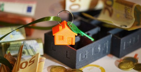 Ja tuvinieks pēkšņi vairs nevar parūpēties par savām finansēm: kā rīkoties ģimenei?