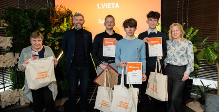 Kā ideja deva otro dzīvi kalendāriem un drosmi pirmajam biznesam: jauniešu uzņēmuma “Spark” pieredze