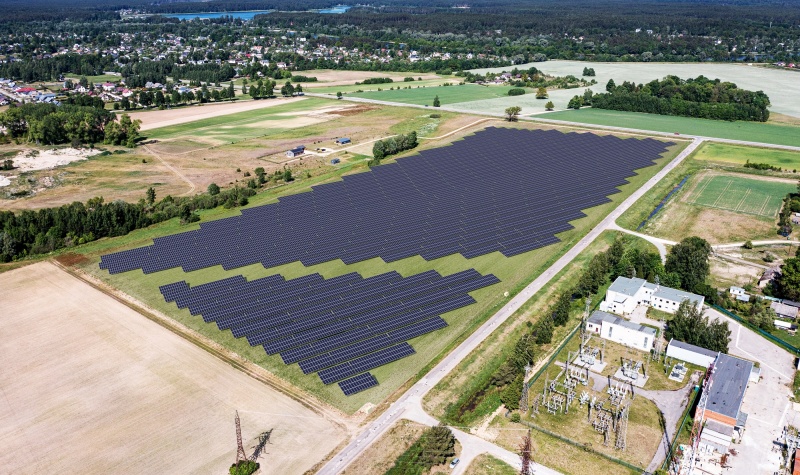 Ar Swedbank finansējumu šogad tiks uzbūvēta lielākā saules elektrostacija Latvijā