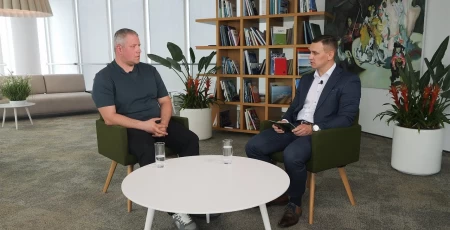 E-komercijas sarunas: Kā pārvērst mīlestību pret hokeju par globālu biznesu? 