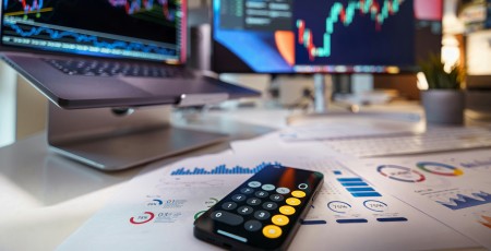 Salikto procentu spēks: kā laiks kļūst par tavu lielāko sabiedroto ieguldījumu fondos