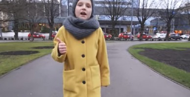 10 gadīgs zēns video stāsta par naudas drošību