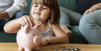 Kāpēc ir svarīgi finanšu pratību apgūt jau bērnībā?