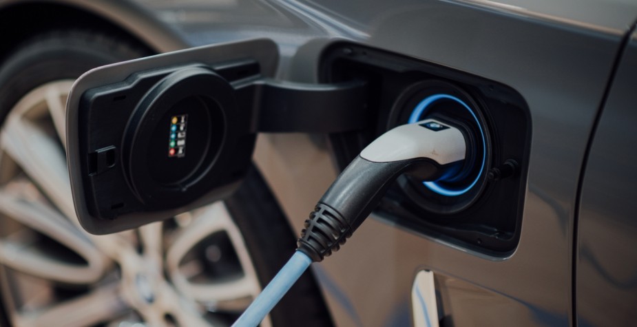 Kas jāņem vērā, ja plāno iegādāties elektroauto ar valsts atbalstu?