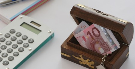 Ko naudas grūtībās darītu latvietis, lietuvietis un igaunis?
