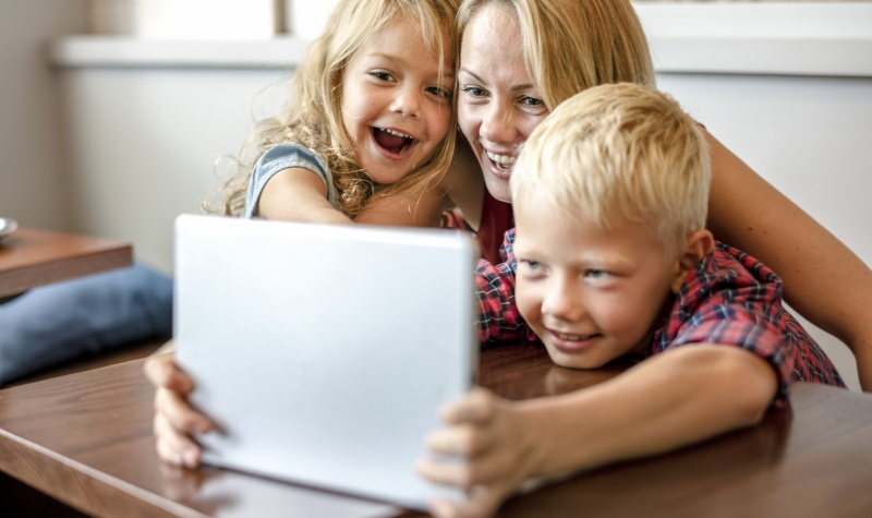 Piecas vērtīgas interneta platformas vecākiem un pedagogiem