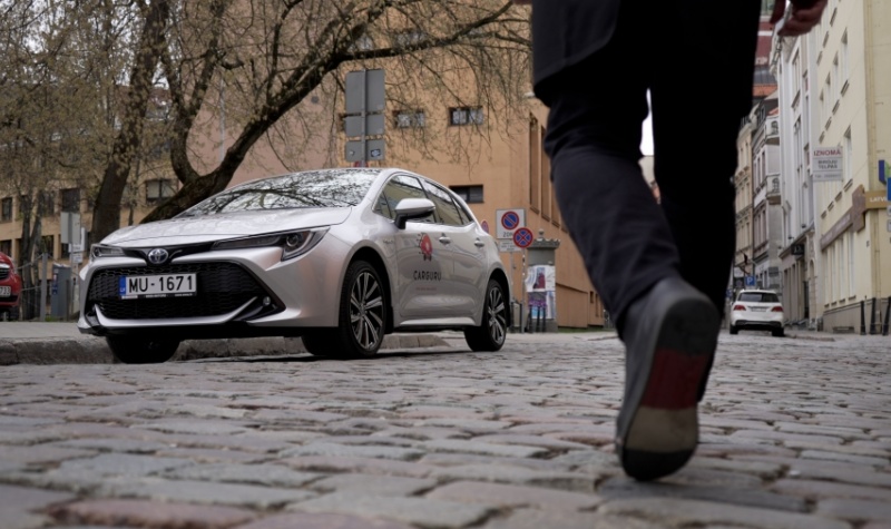 “Carguru” papildinās auto parku ar jauniem Toyota hibrīdauto teju 2 miljonu eiro vērtībā