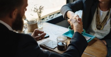 Kapitālsabiedrības un tās valdes locekļa tiesisko attiecību organizēšana uz darba līguma pamata