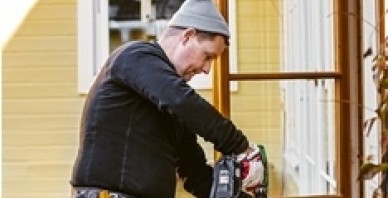 Labklājības ministrs: Vairs nevarēs noformēt pusslodzes – sociālās iemaksas būs jāveic pilnā apmērā 