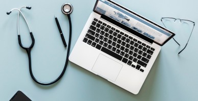 Obligātā veselības apdrošināšana un nodokļi: kas kuram pienākas