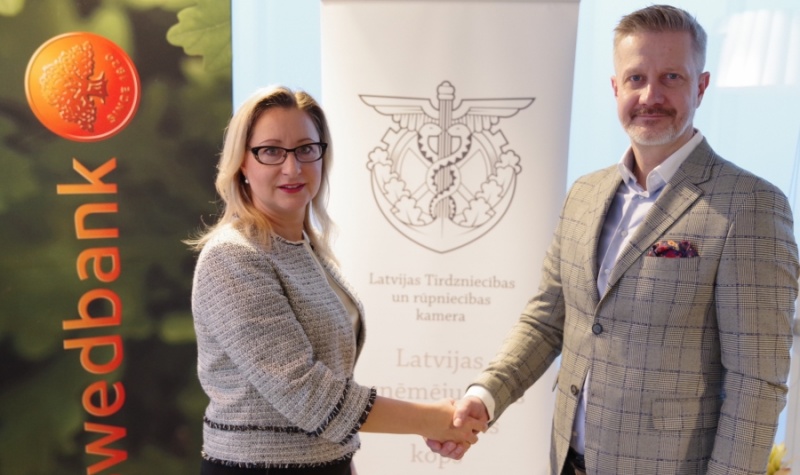 Swedbank un LTRK vienojas par sadarbības veicināšanu ar Latvijas reģionu uzņēmējiem 