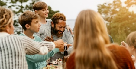 Vai jāpagarina atvaļinājums par tām svētku dienām, kas iekrīt brīvdienās?